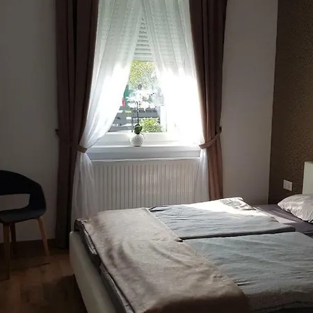 펜션 Margareta 기에네스디아스